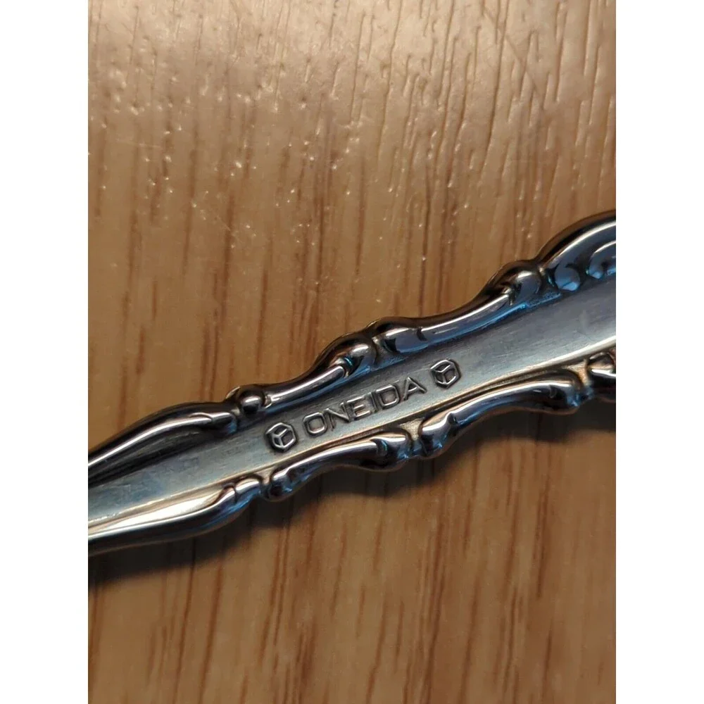 Oneida Da Vinci Stainless Casserole Serving Spoon Cube Mark